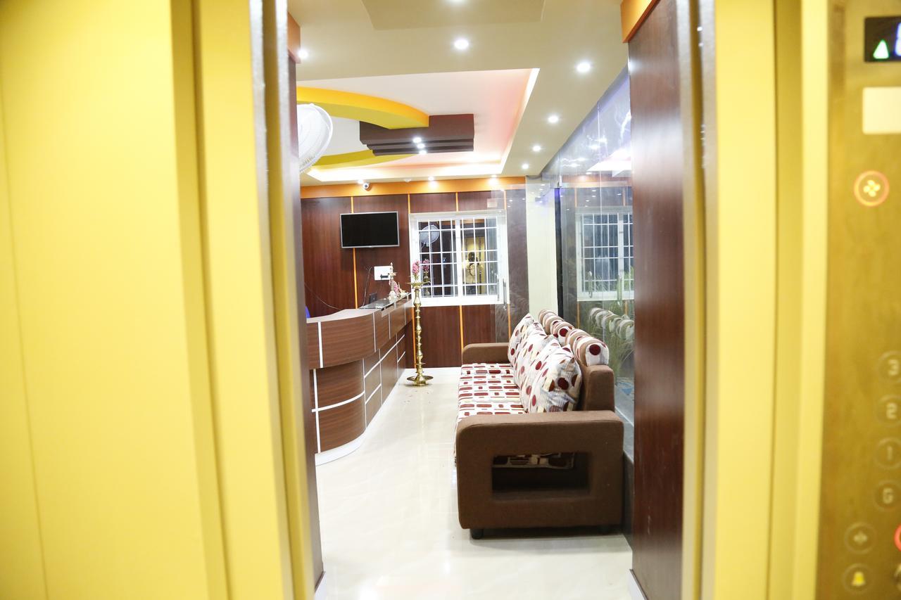 Hotel New Amirtham Inn Palani Exteriör bild