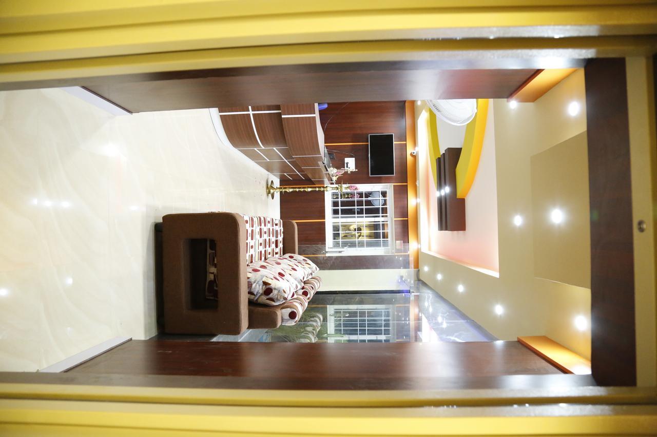 Hotel New Amirtham Inn Palani Exteriör bild