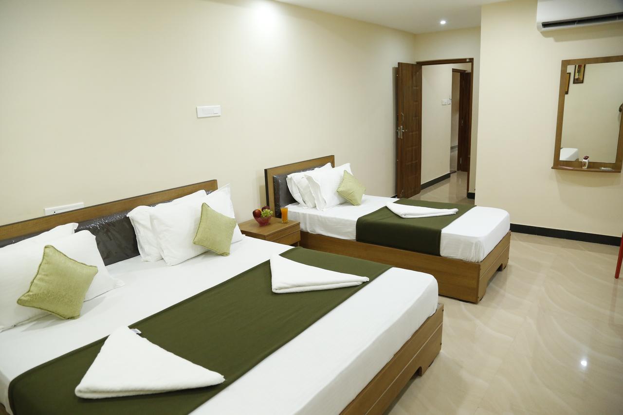 Hotel New Amirtham Inn Palani Exteriör bild