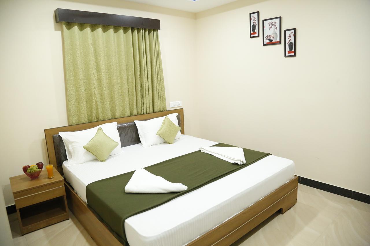 Hotel New Amirtham Inn Palani Exteriör bild