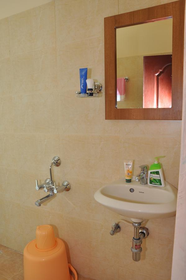 Hotel New Amirtham Inn Palani Exteriör bild